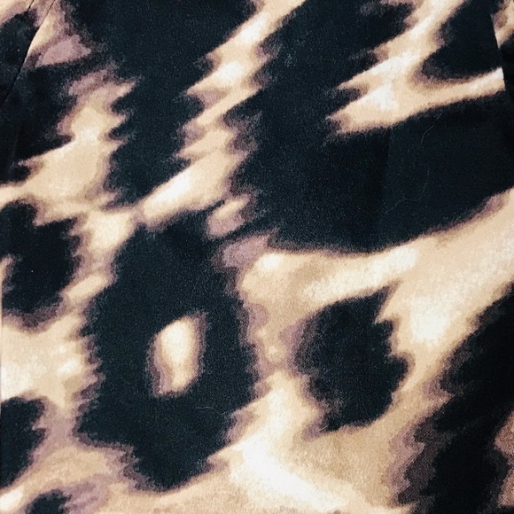 Selling size 8 Calvin Klein leopard print dress. - Picture 4 of 10
